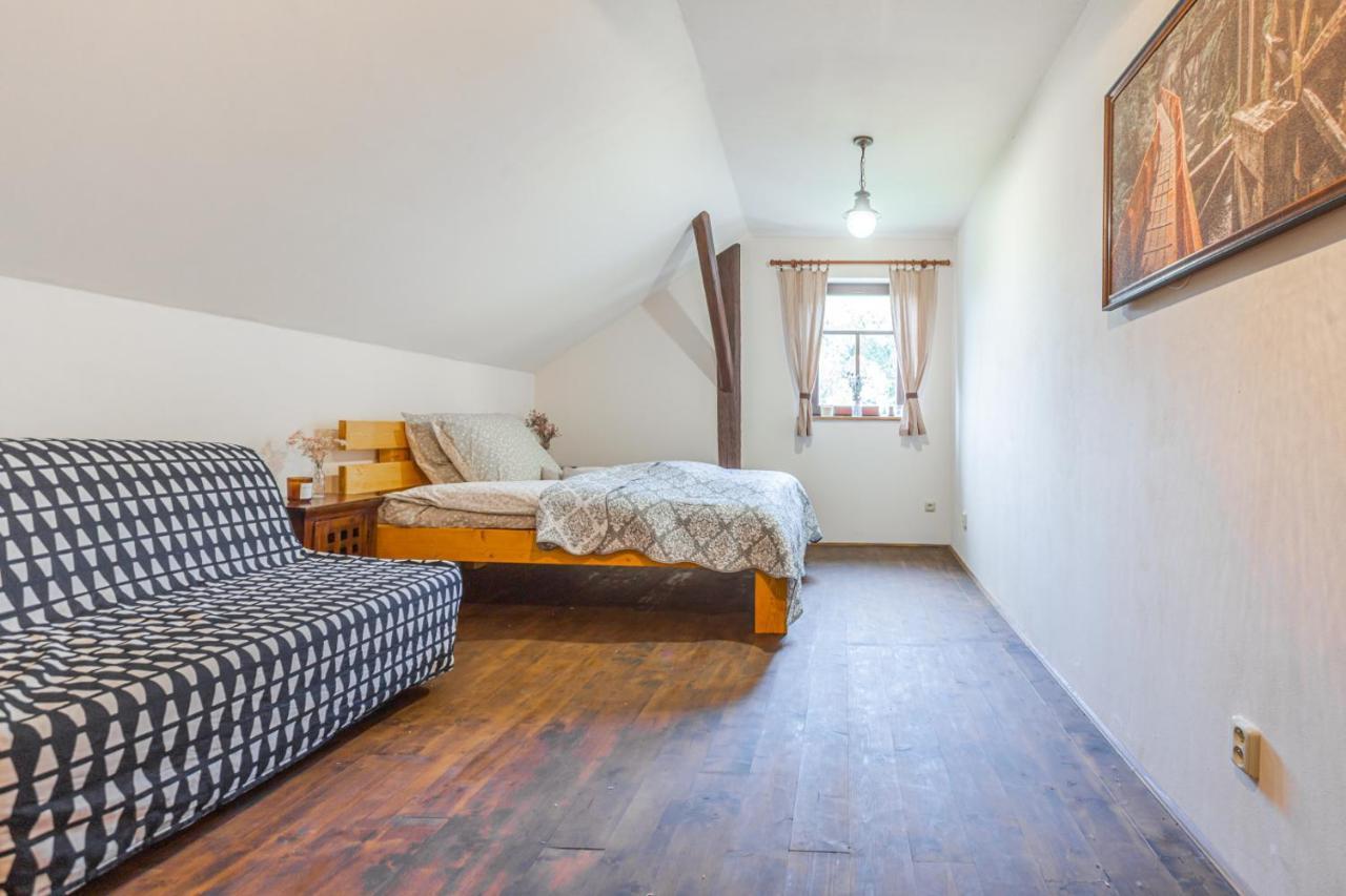Buskovsky Mlyn 1580 Hotell Dolní Bousov Eksteriør bilde