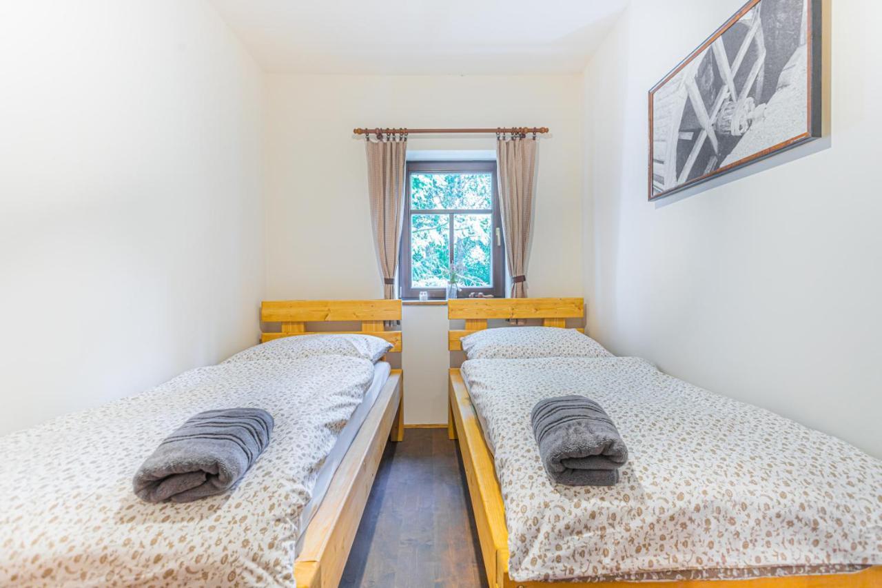 Buskovsky Mlyn 1580 Hotell Dolní Bousov Eksteriør bilde