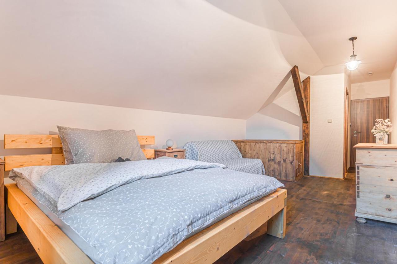 Buskovsky Mlyn 1580 Hotell Dolní Bousov Eksteriør bilde