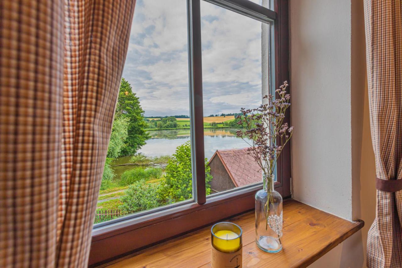 Buskovsky Mlyn 1580 Hotell Dolní Bousov Eksteriør bilde