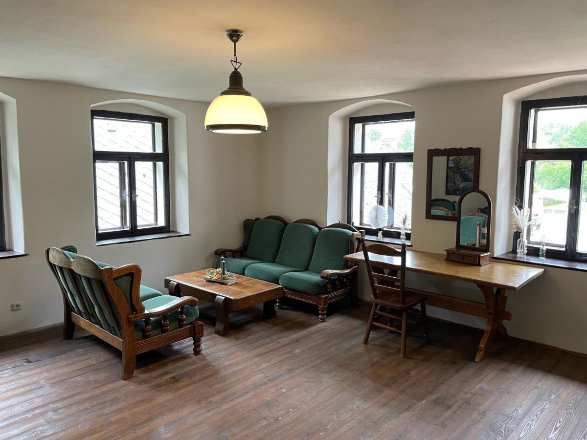 Buskovsky Mlyn 1580 Hotell Dolní Bousov Rom bilde